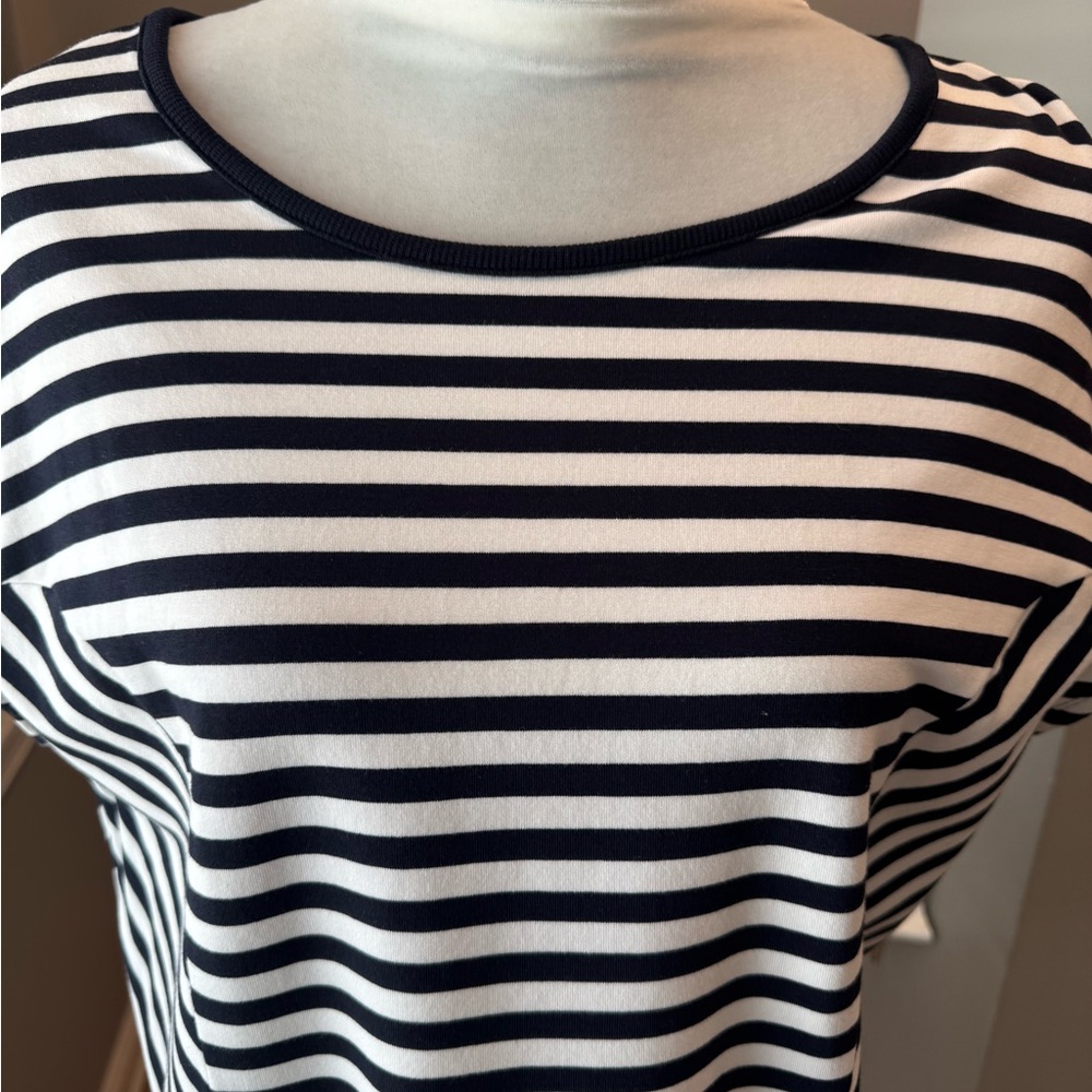NWOT Cabi Illusion Tee. Navy/white striped. Size Large. - Picture 4 of 9